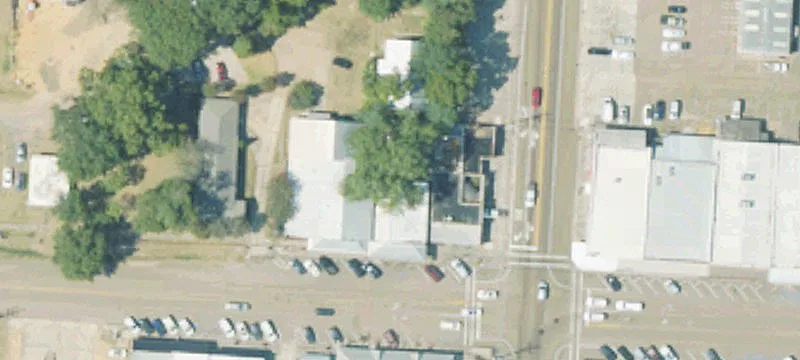 712 Robb St