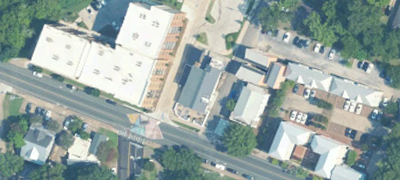 511 University Dr