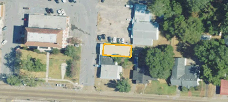 128 Courthouse Sq