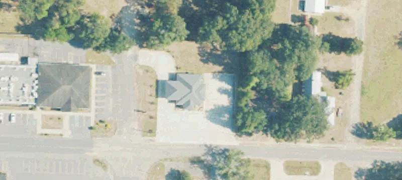 100 1st E St