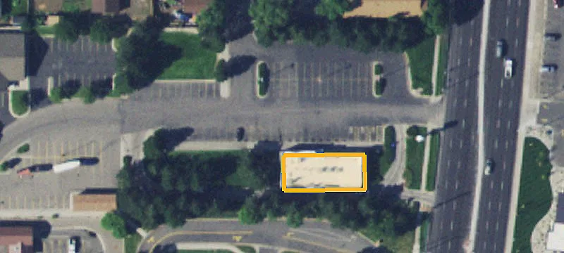 820 Main St