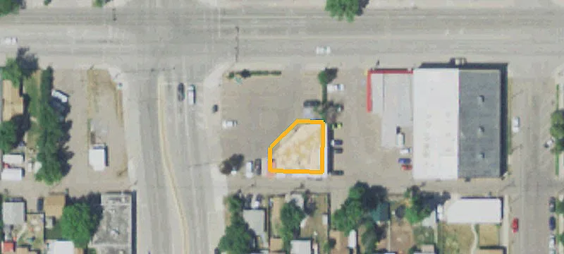 526 Central W Ave