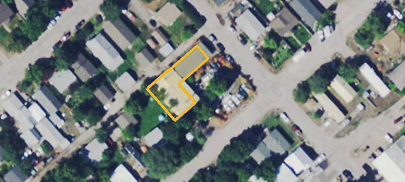 392 Montana Ave