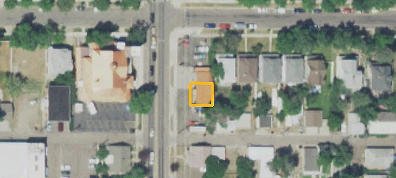 215 9th N St