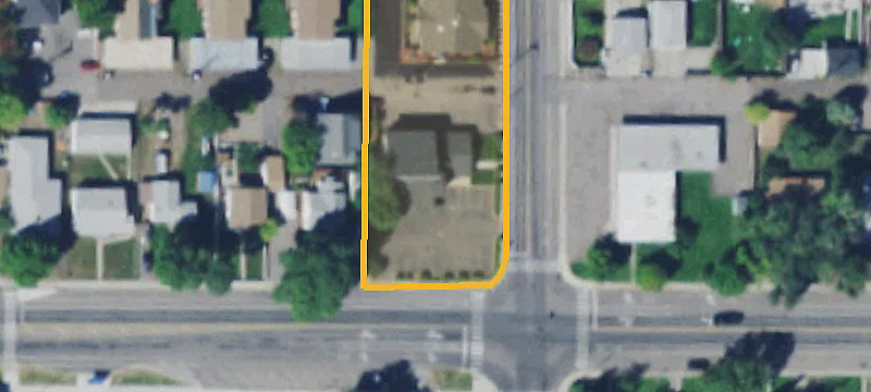 700 Ss W Ave