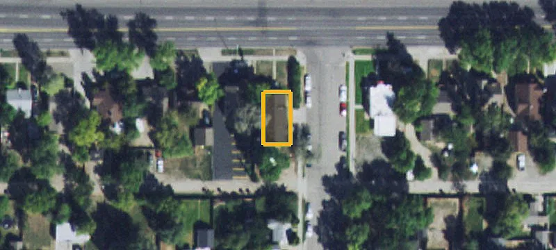 402 Grand Ave