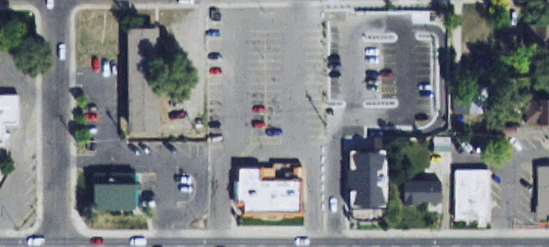 825 Grand Ave