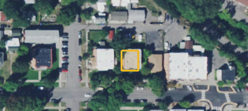 228 3rd W St