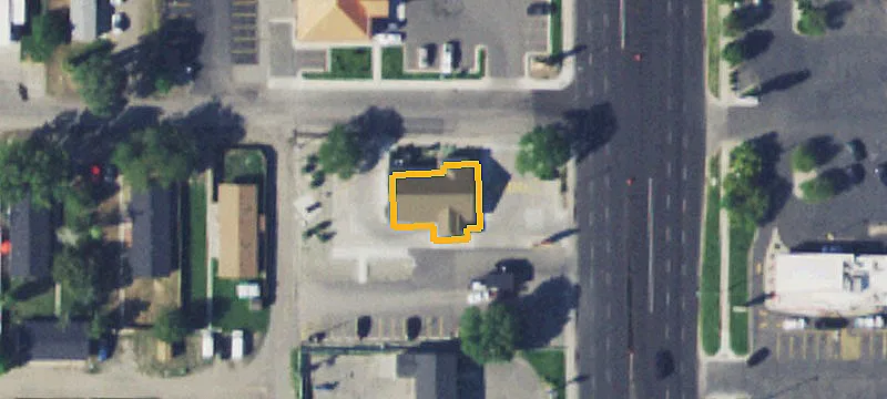 1516 Main St
