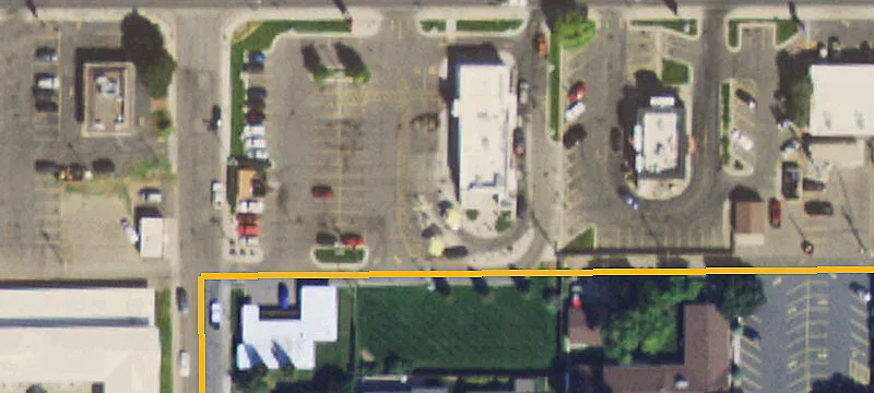 1046 Grand Ave