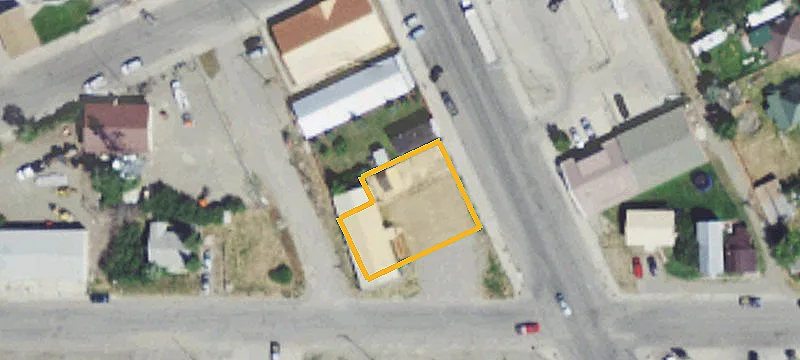307 Piegan St