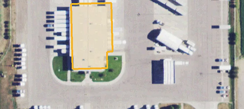 7107 Commercial Ave