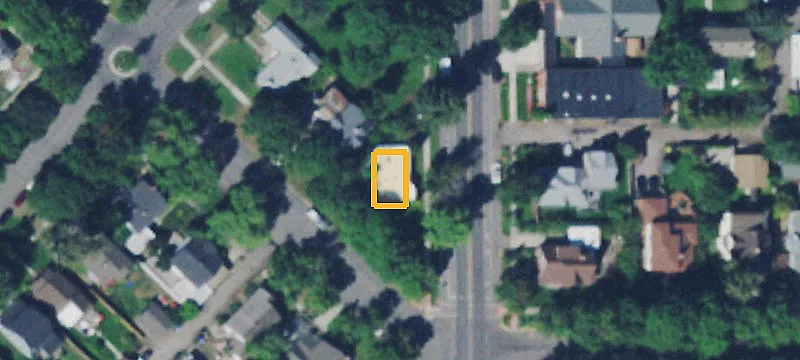 1121 Higgins Ave