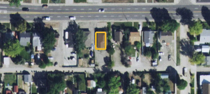 220 Grand Ave