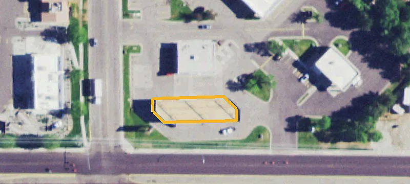 2975 Grand Ave