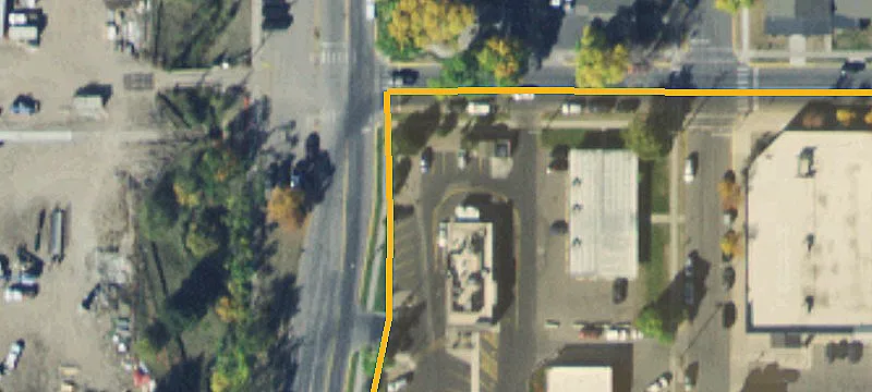 1015 Main St