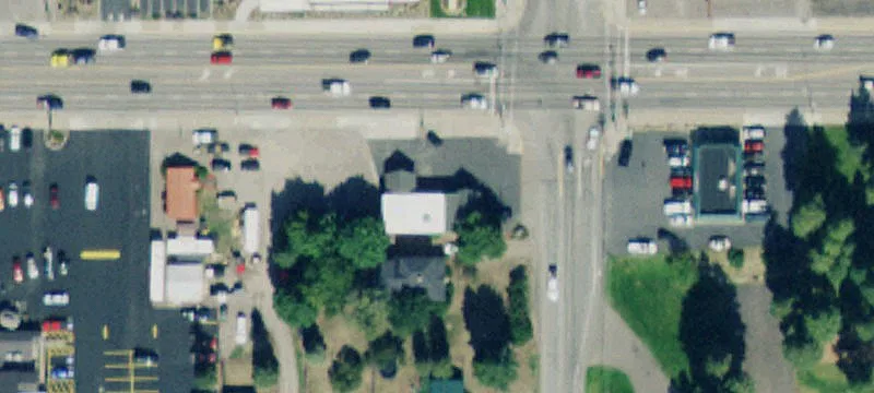 402 9th W St