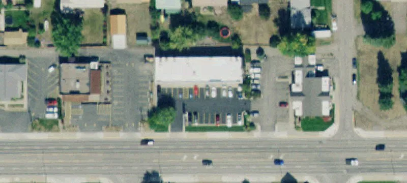 1037 9th W St