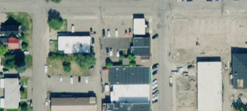 516 1st W Ave