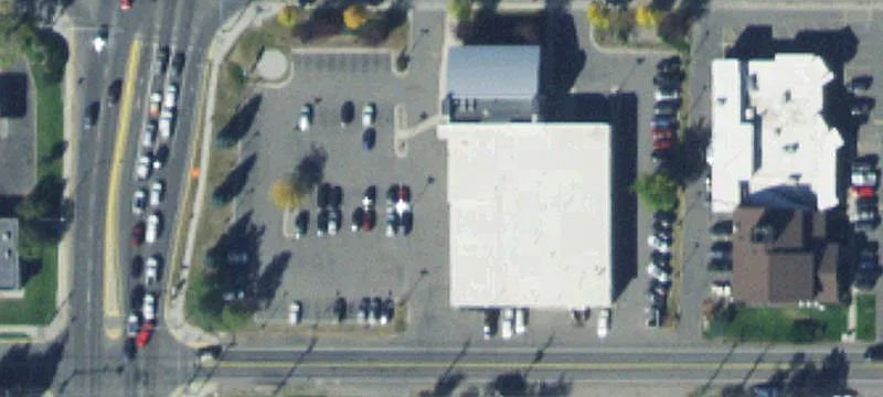 1800 Main St