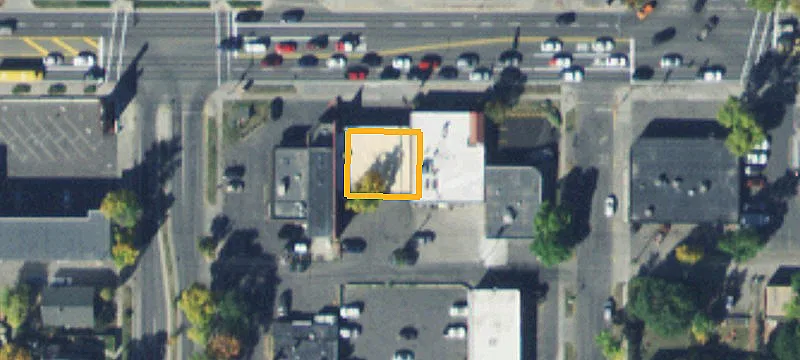 712 Main St