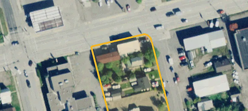 192 4th Ave W N Ave