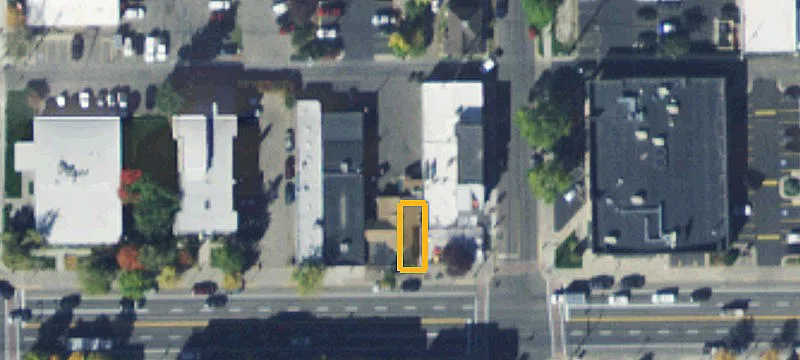 443 Main St