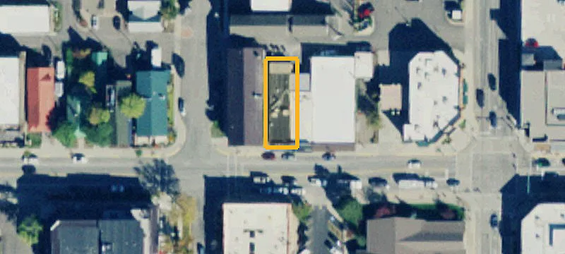306 2nd E St