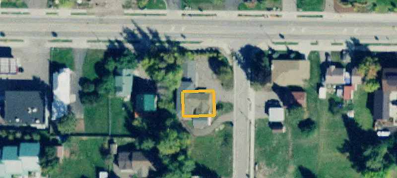 101 2nd W St