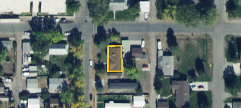 21 4th E Ave
