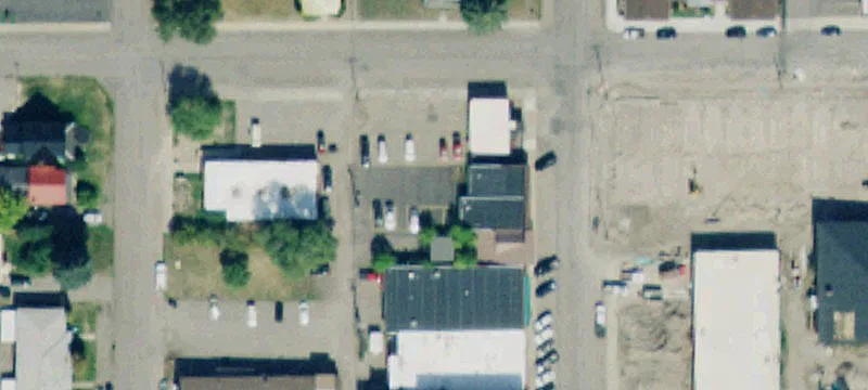 512 1st W Ave