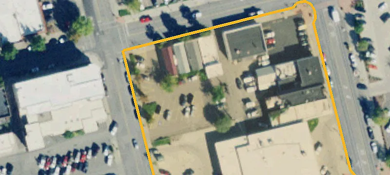 136 2nd W St