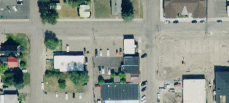 504 1st W Ave