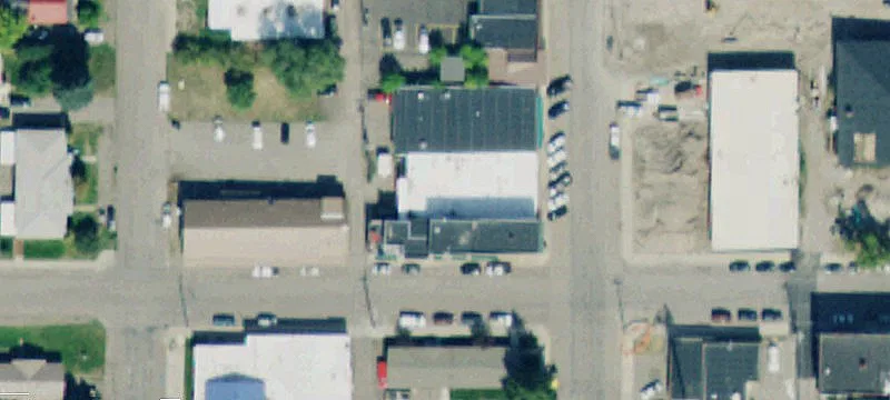 530 1st W Ave