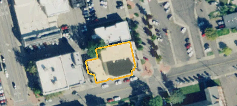228 2nd E Ave
