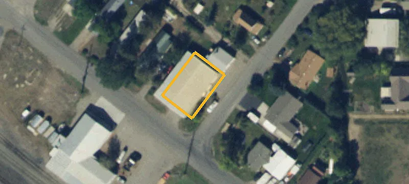 421 Railroad E Ave