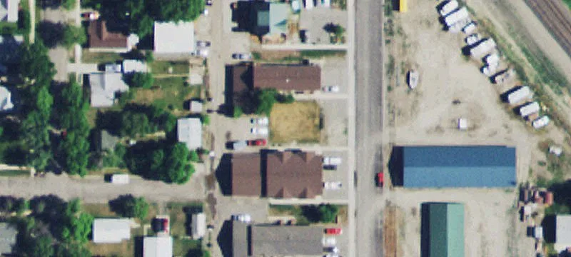 214 12th Cedar Ave