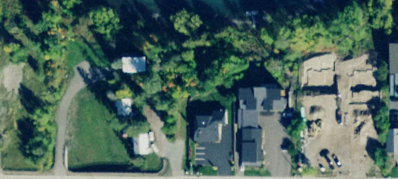 214 2nd W St