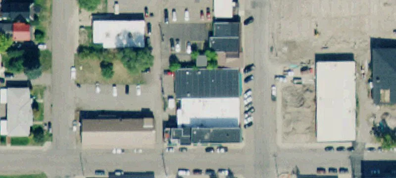 526 1st W Ave