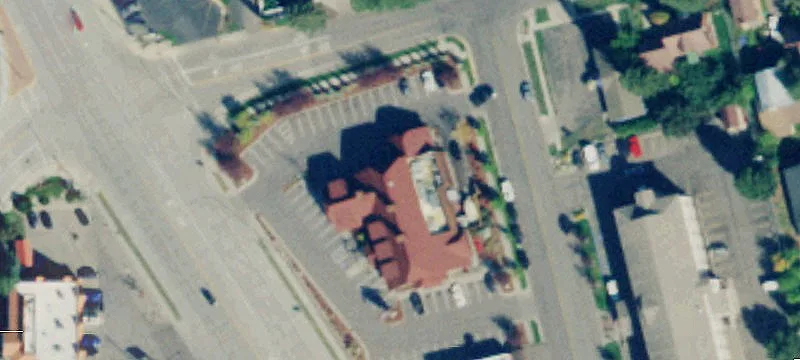 1301 Main St