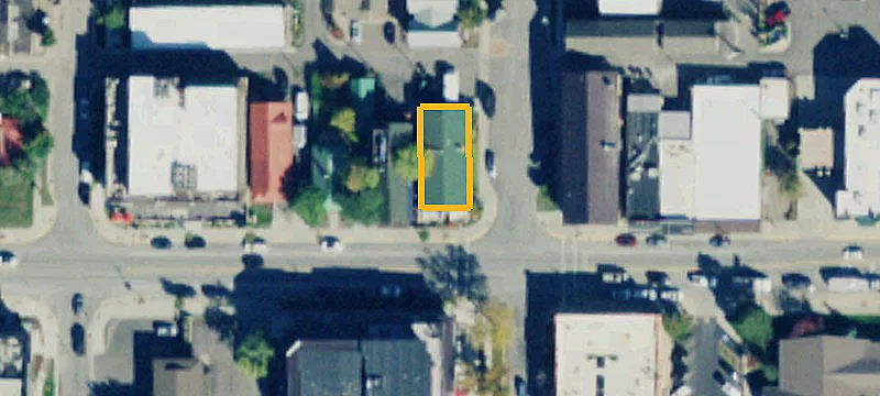 250 2nd E St