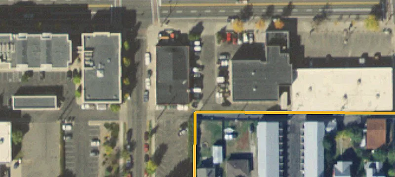 502 Main St