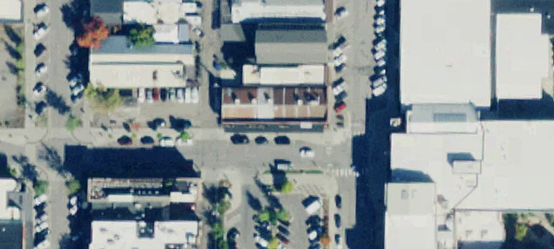 550 1st St
