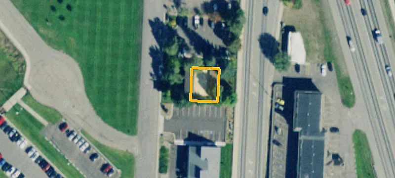 221 Pkwy Dr