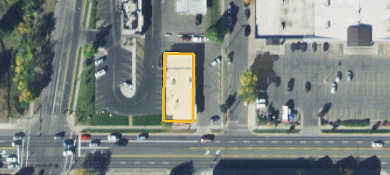 1005 Main St