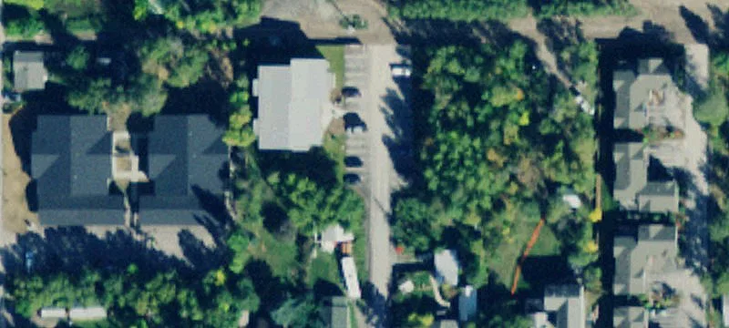 718 Edgewood Pl