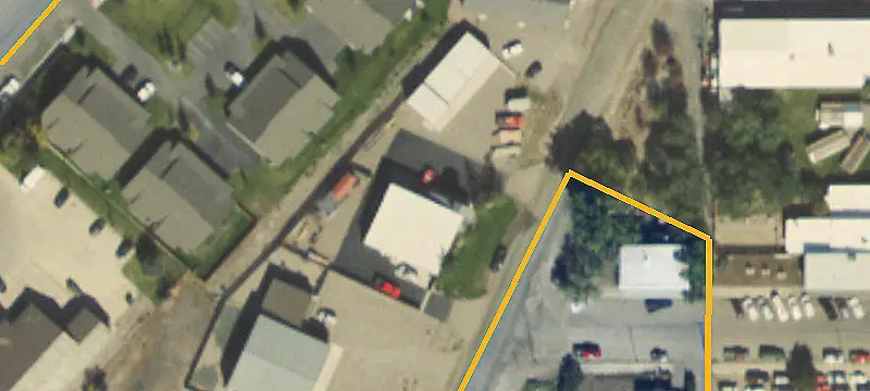 28 Railway Ave