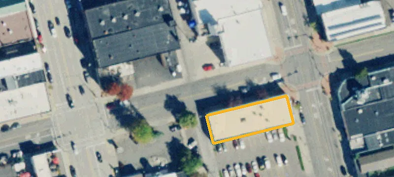 25 4th E Ave