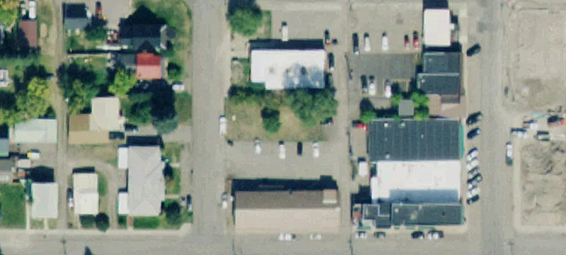 2nd W Ave