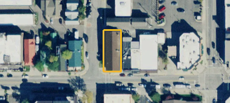304 2nd E St